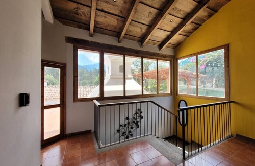 San Juan del Obispo Casa | Amplia casa en Antigua Guatemala con pergola