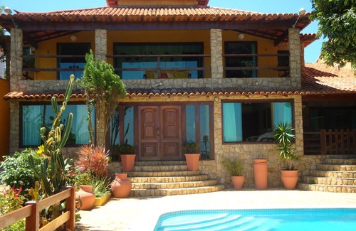 Buzios Casa | Gran casa en Geribá con 6 suites, piscina, barbacoa, garaje, vista al mar.