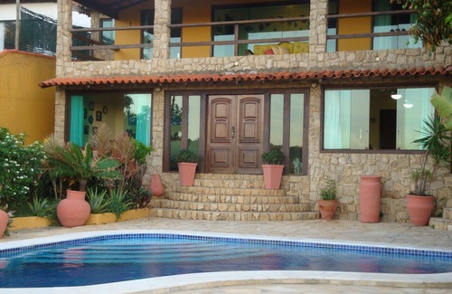 Buzios Casa | Gran casa en Geribá con 6 suites, piscina, barbacoa, garaje, vista al mar.