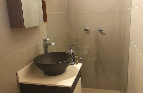 La Castellana Casa | Large house in Laureles safest area!