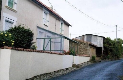 Bressuire Casa | casa grande cerca de puy du fou, en zona rural muy tranquila.