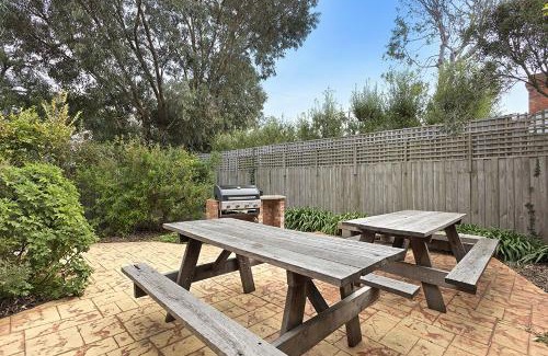Queenscliff Casa | Large House on Wharf Street