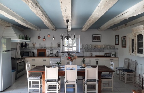Saint-Helen Casa | La finca en Saint-Hélen posee 6 dormitorio(s) y capacidad para 12 personas
