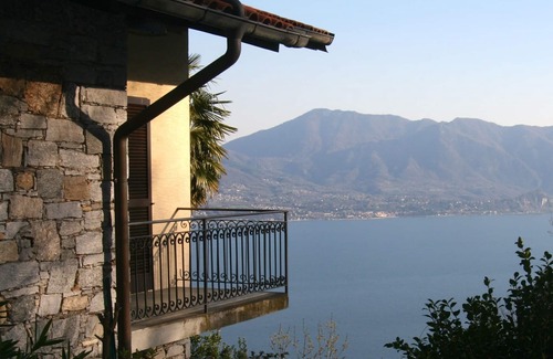Piancassone Casa | Casa grande con jardín y unas vistas impresionantes del lago Maggiore