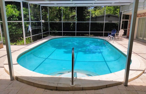 Arlington Park Casa | LARGE HOUSE WITH HEATED POOL NEAR BEACH AND DOWNTOWN SARASOTA 8 GUESTS