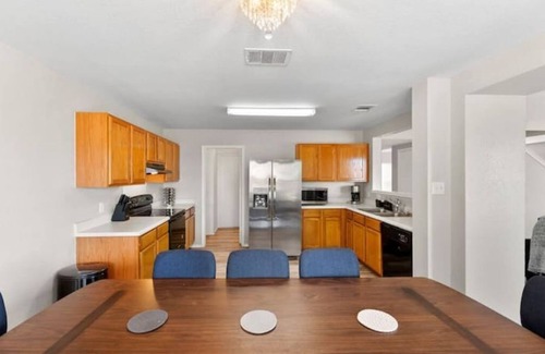 Berdoll Farms Casa | Large house with HOT TUB near COTA