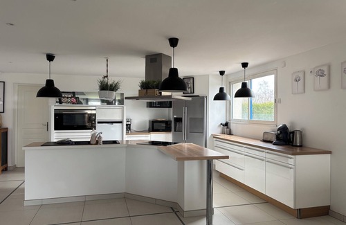 Coulombs Casa | Large house with indoor swimming pool and pétanque court