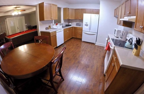 Murfreesboro Casa | Large House with Pool Table, Foosball, Ping Pong