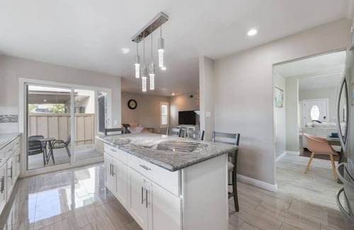 Sorrento Valley Casa | Large Inviting Home Near La Jolla and Del Mar