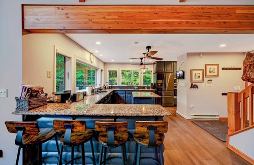 Pocono Pines Casa | Large Lake Village Cabin in Lake Naomi Poconos