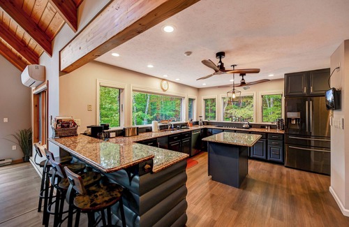 Pocono Pines Casa | Large Lake Village Cabin in Lake Naomi Poconos