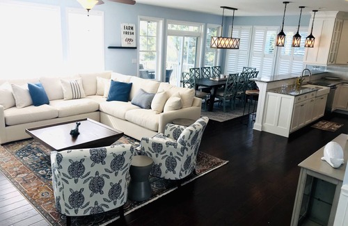 Lewes Casa | ¡Nuevo alquiler multifamiliar de Lewes Beach! Grande y recién decorado!