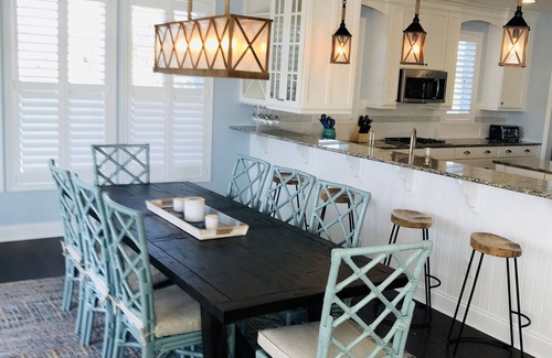 Lewes Casa | ¡Nuevo alquiler multifamiliar de Lewes Beach! Grande y recién decorado!