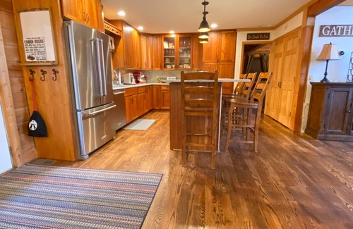 Blowing Rock Cabina | Gran Log Cabin EN LA APLICACIÓN SKIMTN, HotTub, Mesa de billar, Kayaks, UBICACIÓN! Más de 100 comentarios