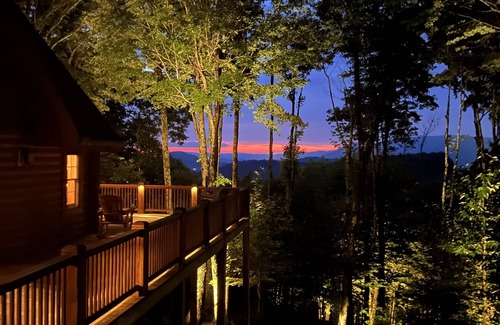 Blowing Rock Cabina | Gran Log Cabin EN LA APLICACIÓN SKIMTN, HotTub, Mesa de billar, Kayaks, UBICACIÓN! Más de 100 comentarios