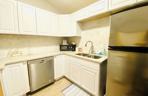 Church Street Casa | Large Lux Duplex 5Beds/4Baths 10 Mins from Airport