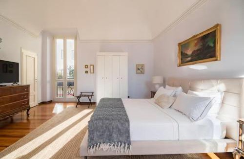 Biella Apartamento | Large, luxurious family apartment in Biella's historic center