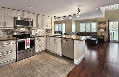 The Blue Mountains Casa | Large luxurious upper floor condo in Sierra Lane
