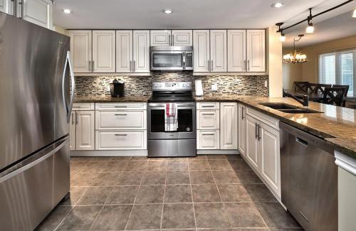 The Blue Mountains Casa | Large luxurious upper floor condo in Sierra Lane