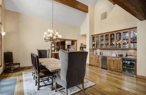 Incline Village Casa | Large Luxury 6 bedroom Family Home