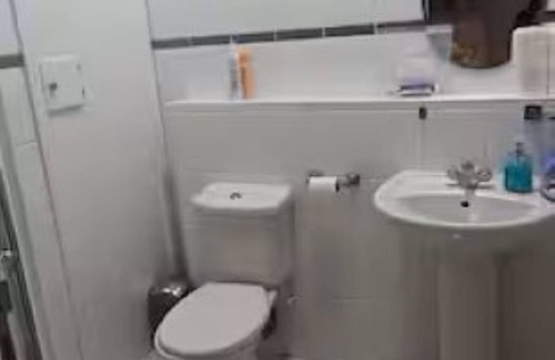 Galway City Centre Apartamento | Large modern 3 Bed, 3 bathroom, Sleeps 7.