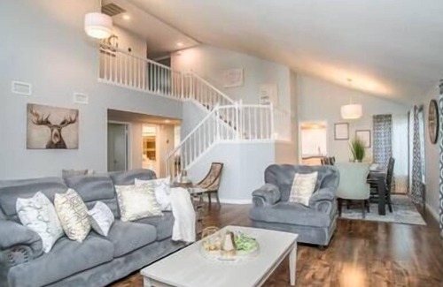 Canyon Gate Casa | ❤️Large & Modern 4b3b Vegas Home with Pool & Spa!
