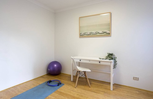Scarborough Casa | Large Modern Home close to Scarborough Beach