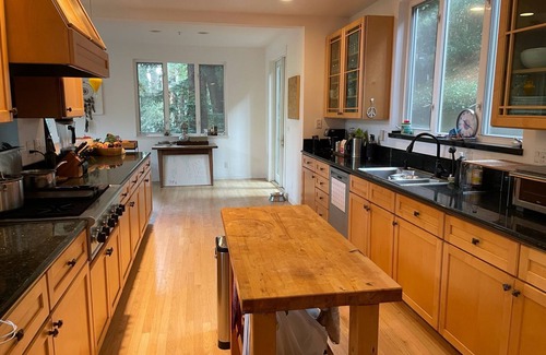 Mill Valley Casa | Large Modern Home in Redwood Grove Steps to Vibrant Mill Valley