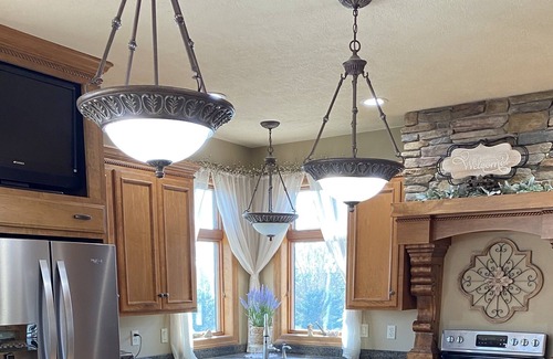 Watertown Casa | Large modern house , sleeps 8.