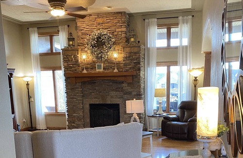 Watertown Casa | Large modern house , sleeps 8.