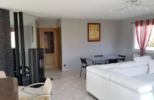 Beaune-les-Mines Villa | VILLA MODERNA GRANDE