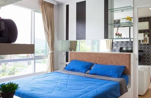 Kathu Apartamento | Apartamento grande de 2 dormitorios con vistas a la montaña, piscina de fitness