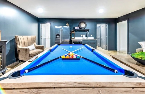 Berry Hill Casa | Large New Luxury Home! Rooftop Views w/Hot Tub!