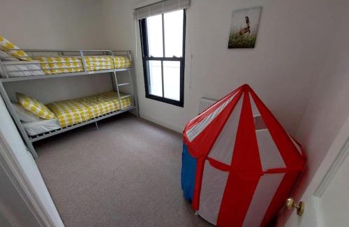 Southville Casa | Large newly refurbished house close to harbour