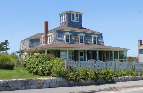 Brant Rock Casa | Large Oceanfront Home in Exclusive Brant Rock Section of Marshfield - Sleeps 10