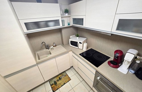 Greoux-les-Bains Apartamento | Large one-bedroom apartment - 2 people - elevator - terrace - parking