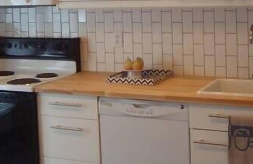 Reedsville Apartamento | Large One Bedroom Private Suite