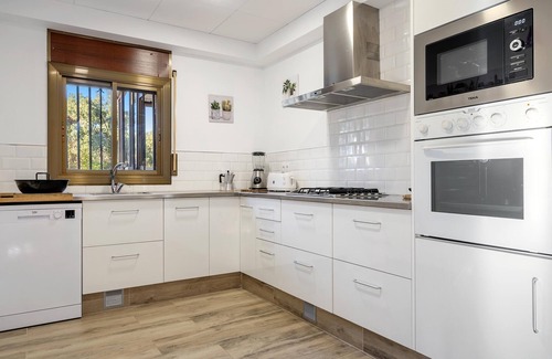 Llagostera Villa | Gran zona exterior con piscina privada y barbacoa