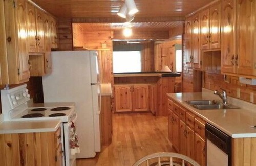 The Bluff Cabaña | Large Pine Cottage - Parlee Beach, New Brunswick