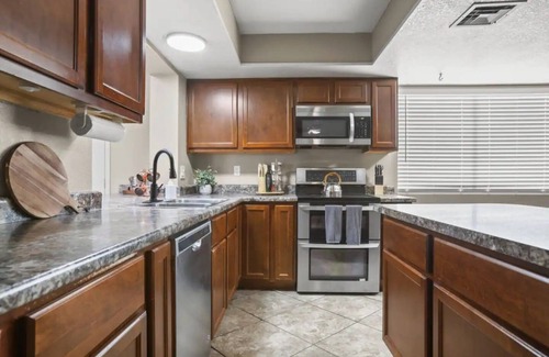 Country Meadows Casa | Large Pool, Near State Farm STDM and Many Entertainment Districts!