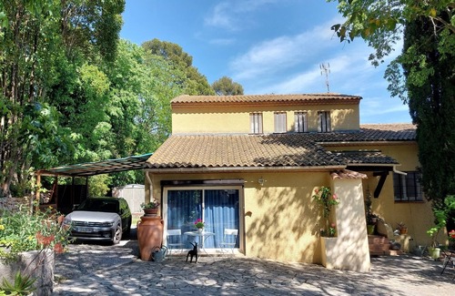 Hopitaux-Facultes Casa | Large quiet house with garden and swimming pool, near city center (12 ')