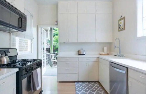 Russian Hill Apartamento | LARGE Quintessential SF Russian Hill 2BR Apt