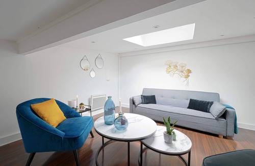 Notre-Dame Apartamento | Large, Renovated Apartment- Chateâu Versailles