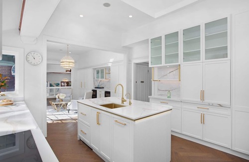 Northwood Casa | Large resort style living, peaceful retreat, close to CBD and water, city views