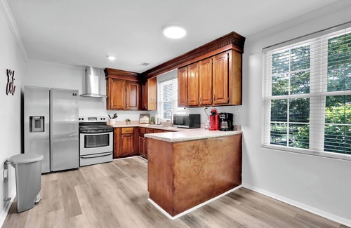 Macon Casa | Large Retreat with Hot Tub + Big Yard, Sleeps 16!