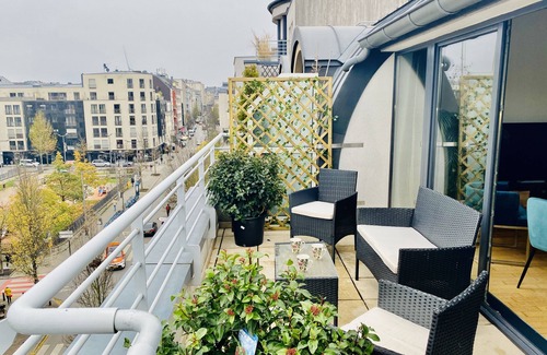 Gare Apartamento | Large Retro Chic Flat 100m2 in City Center - Parking
