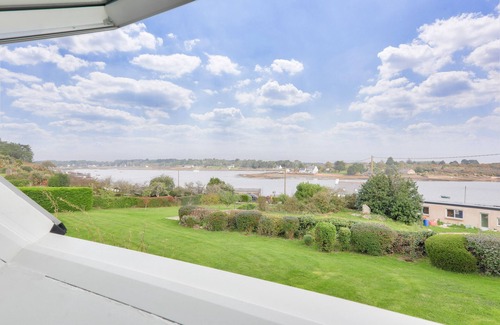 Saint-Philibert Casa | Amplia casa con vista al río para 8 en St Philibert