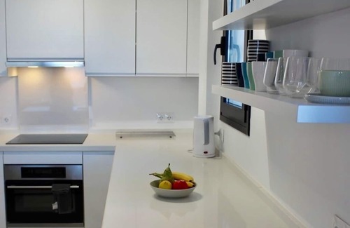 Buenas Noches Apartamento | Vista al Mar 3 Cama Apt Contemporáneo Frente a la Playa Piscina Aire Acondicion