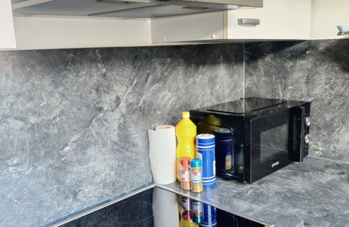 Thionville Apartamento | Large secure studio in quiet hypercentre 3mins from station
