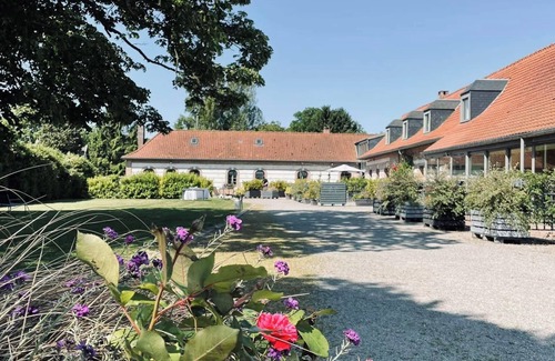 Domqueur Casa | Large self-catering cottage with heated indoor pool
